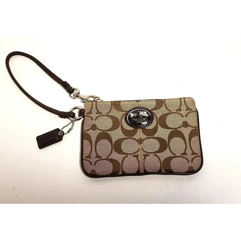COACH SIGNATURE C CANVAS WRISTLET BROWN TAN STAGECOACH COACH LOGO